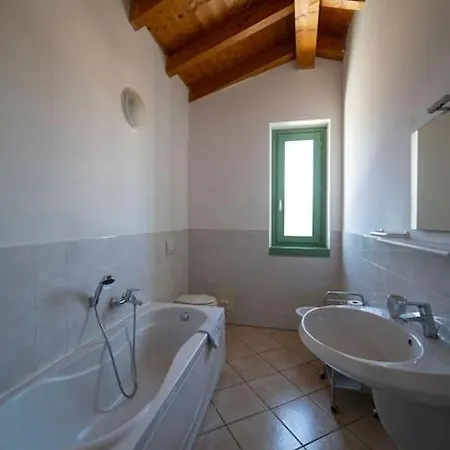 בית נופש Artistic House On The Iseo *