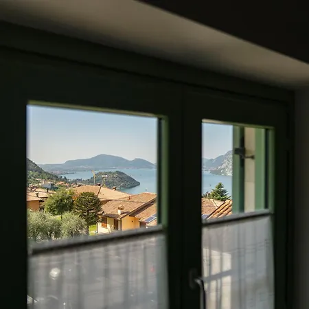 Artistic House On The Iseo בית נופש סולאזנו