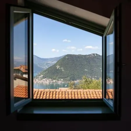 Artistic House On The Iseo *